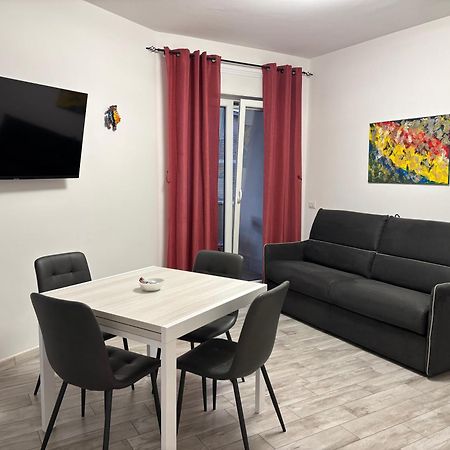 Casa Larry Apartment Marino Exterior photo